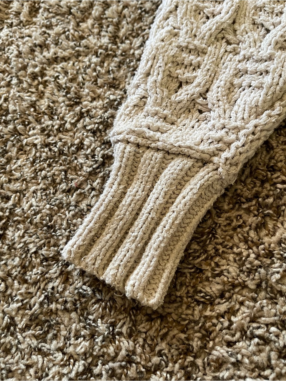 Free People Elan Tierra‎ Cable Knit Hoodie Sweater Cream Gray Size XS Oversized - Picture 13 of 16